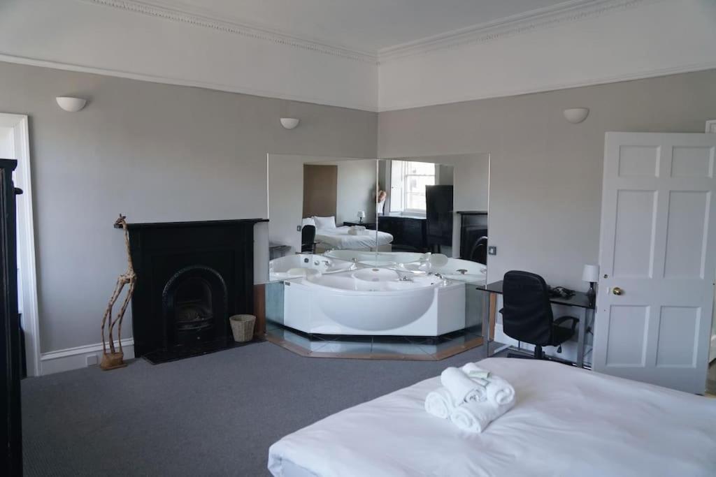 Prime Edinburgh City Centre - 4 Bed Penthouse Экстерьер фото