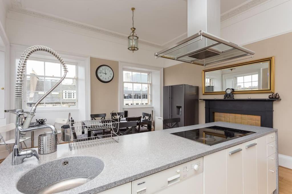 Prime Edinburgh City Centre - 4 Bed Penthouse Экстерьер фото