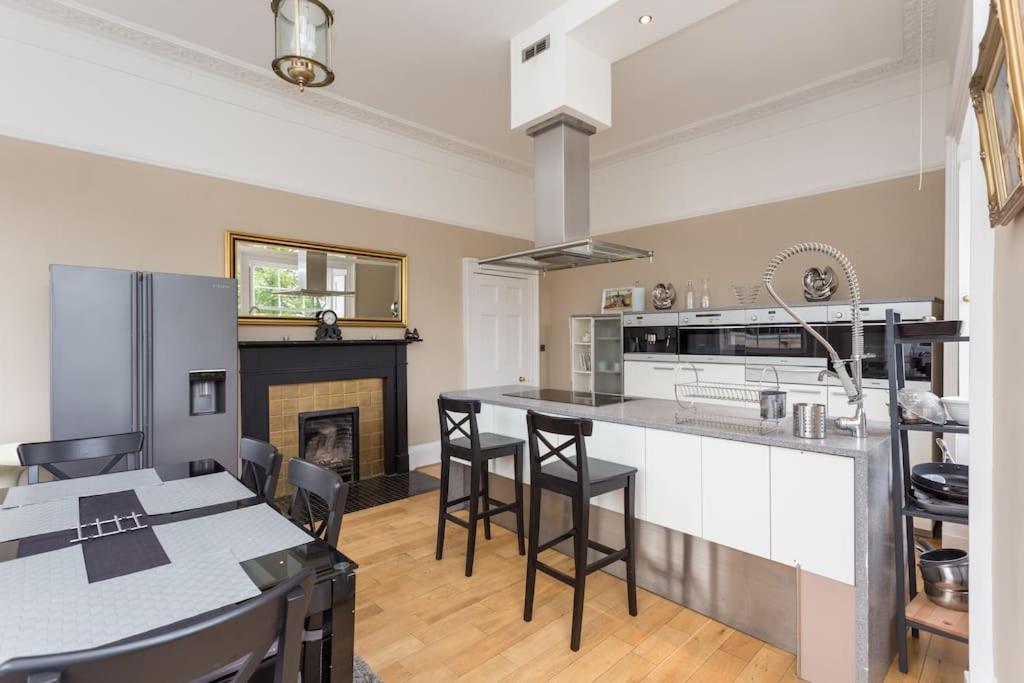 Prime Edinburgh City Centre - 4 Bed Penthouse Экстерьер фото