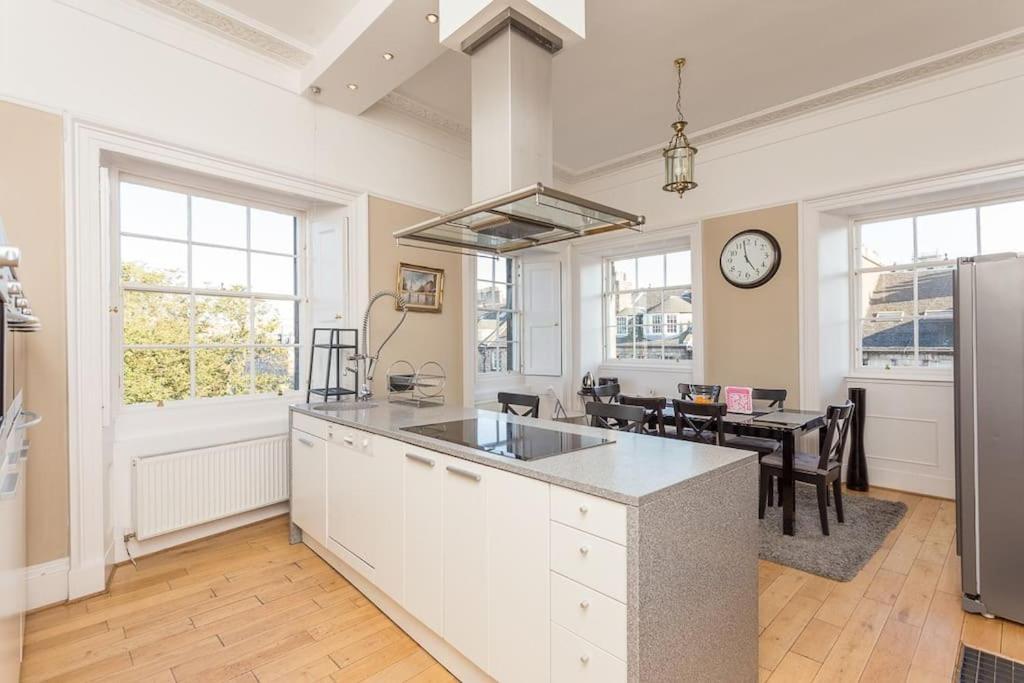 Prime Edinburgh City Centre - 4 Bed Penthouse Экстерьер фото